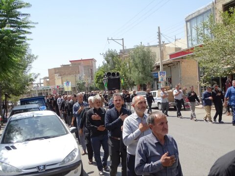 تصاویر/ عزاداری خیابانی مردم چهاربرج در سالروز ارتحال نبی مکرم اسلام