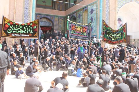 تصاویرسوگواره رحلت پیامبر اعظم(ص) و شهادت امام حسن مجتبی(ع) در صحن آستان مقدس حضرت سلطانعلی(ع)