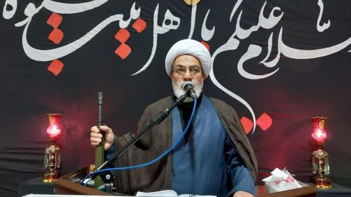 مسجد همیشه پایگاه عبادی، آموزشی و فرهنگی مسلمانان بوده است 