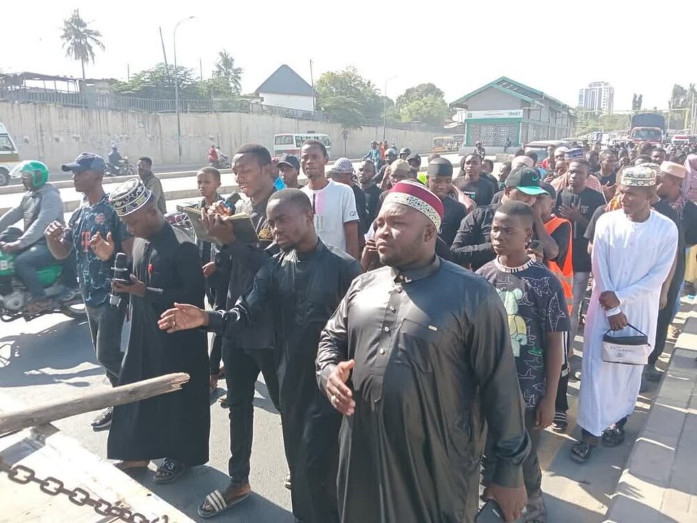 Picha / matembezi ya amani ya kumbukumbu ya kifo cha Mtume Muhammad (saw) yafanyika nchini Tanzania