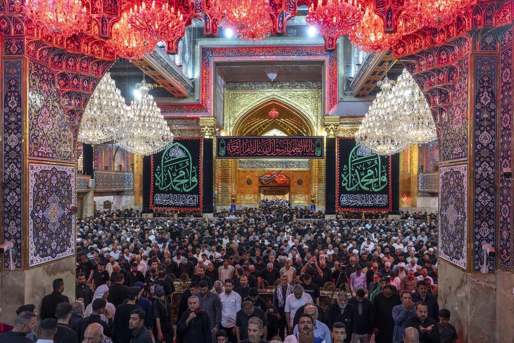 हज़रत रसूल अल्लाह स.ल.व.की वफात और हजरत इमाम हसन अ.स. की शहादत के मौके पर शाबे जुमेरात कर्बला में नूरानी माहौल