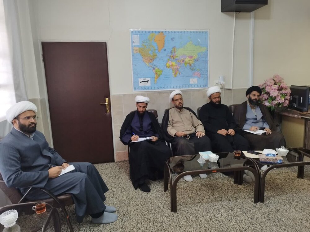 تصاویر/ جلسه شورای تهذیب مدرسه علمیه امام باقر (ع) شهرستان کامیاران