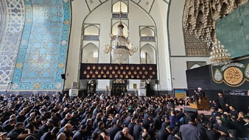 انس با قرآن و نهج البلاغه جزو اولویت برنامه هیئت های مذهبی باشد 