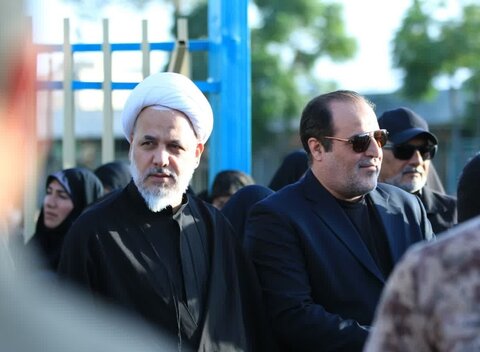 تصاویر/حرکت کاروان عزاداری روز رحلت رسول اکرم (ص)و شهادت امام حسن مجتبی (ع)در ساوه