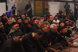 تصاویر/  عزاداری‌ هرمزگانی‌ها در حرم رضوی