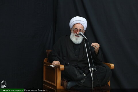 Photos/Cérémonie de deuil à l'occasion du décès du Prophète (PSL) et du martyre de l'Imam Mojtabi (PSL) au domicile des autorités religieuses.