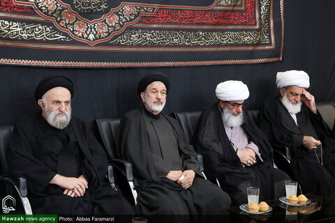 Photos/Cérémonie de deuil à l'occasion du décès du Prophète (PSL) et du martyre de l'Imam Mojtabi (PSL) au domicile des autorités religieuses.