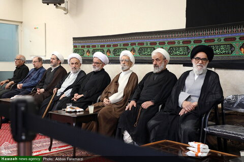 Photos/Cérémonie de deuil à l'occasion du décès du Prophète (PSL) et du martyre de l'Imam Mojtabi (PSL) au domicile des autorités religieuses.