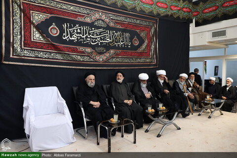 Photos/Cérémonie de deuil à l'occasion du décès du Prophète (PSL) et du martyre de l'Imam Mojtabi (PSL) au domicile des autorités religieuses.