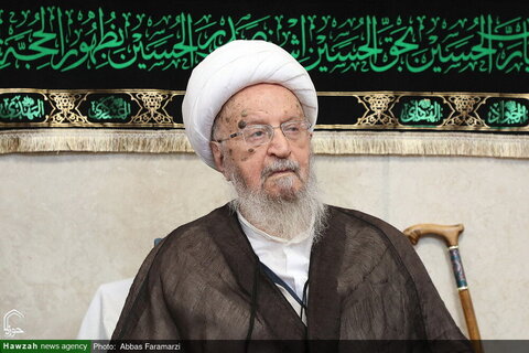 Photos/Cérémonie de deuil à l'occasion du décès du Prophète (PSL) et du martyre de l'Imam Mojtabi (PSL) au domicile des autorités religieuses.