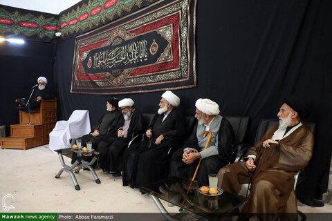 Photos/Cérémonie de deuil à l'occasion du décès du Prophète (PSL) et du martyre de l'Imam Mojtabi (PSL) au domicile des autorités religieuses.