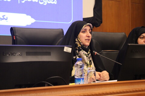 تصاویر/ نشست معاون رئیس جمهور با بانوان فرهیخته کرمان