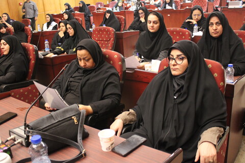 تصاویر/ نشست معاون رئیس جمهور با بانوان فرهیخته کرمان