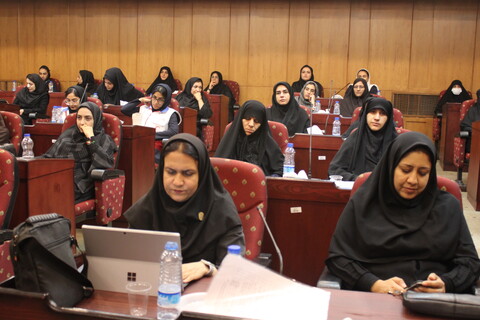 تصاویر/ نشست معاون رئیس جمهور با بانوان فرهیخته کرمان