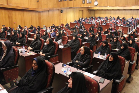 تصاویر/ نشست معاون رئیس جمهور با بانوان فرهیخته کرمان