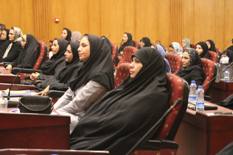 تصاویر/ نشست معاون رئیس جمهور با بانوان فرهیخته کرمان