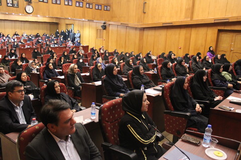 تصاویر/ نشست معاون رئیس جمهور با بانوان فرهیخته کرمان