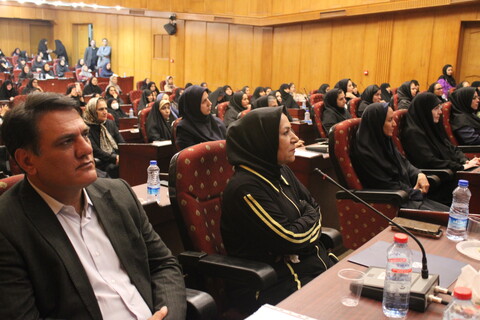 تصاویر/ نشست معاون رئیس جمهور با بانوان فرهیخته کرمان