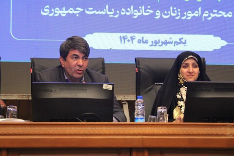 تصاویر/ نشست معاون رئیس جمهور با بانوان فرهیخته کرمان