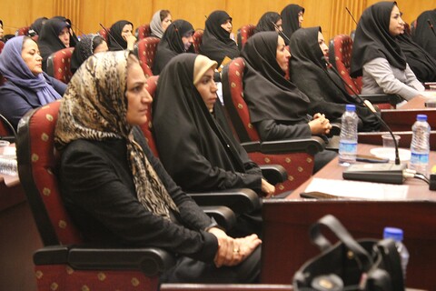 تصاویر/ نشست معاون رئیس جمهور با بانوان فرهیخته کرمان