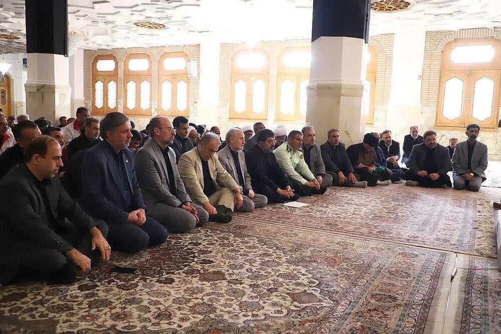 مدیران مراقب نفوذیها باشند / با خدمت صادقانه به مردم هفته دولت را گرامی بدارید