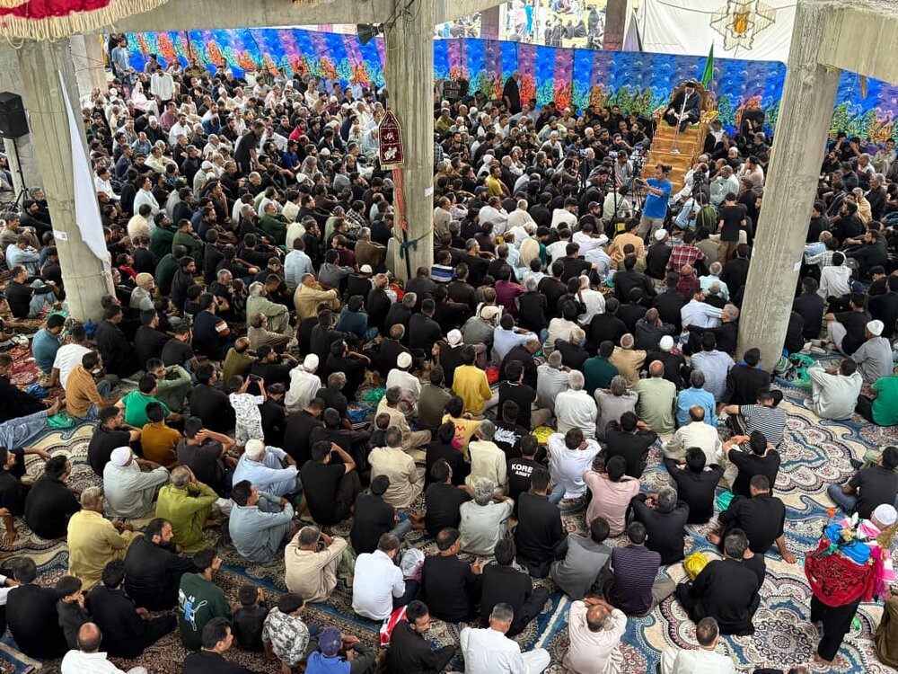 رئیس انجمن شرعی شیعیان جامو و کشمیر: عزاداری مردم، بیانگر عشق و ارادت به پیامبر اکرم (ص) است