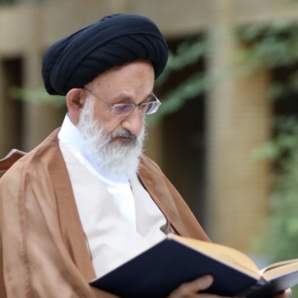 به دولت‌های ظالم اتکا و اعتنا نکنید؛ ولیّ شما خدا است