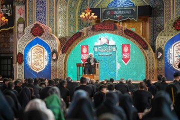 تصاویر | سخنرانی نماینده ولی فقبه در استان آذربایجان شرقی در صحن قدس حرم رضوی