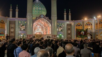 تصاویر/ عزداری هیئت علی بن موسی‌ الرضا (ع)محله عباس‌ آباد آران و بیدگل در نجف ایران