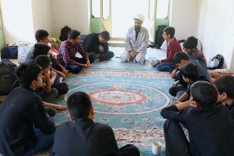 تصاویر روز اول برگزاری دوره میثاق طلبگی حوزه علمیه استان یزد