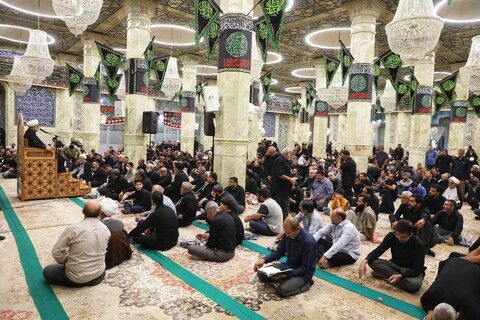 تصاویر/ حال و هوای حرم حضرت معصومه (س) در شب شهادت امام رضا (ع)