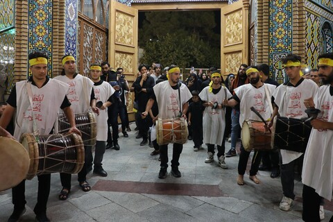 تصاویر/ حال و هوای حرم حضرت معصومه (س) در شب شهادت امام رضا (ع)