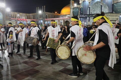 تصاویر/ حال و هوای حرم حضرت معصومه (س) در شب شهادت امام رضا (ع)