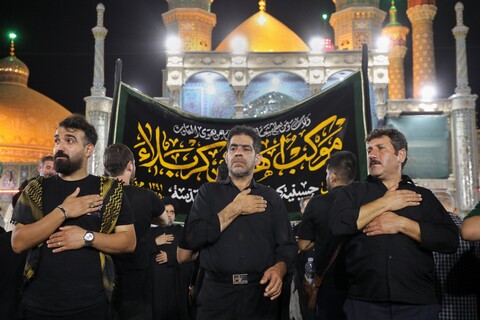 تصاویر/ حال و هوای حرم حضرت معصومه (س) در شب شهادت امام رضا (ع)