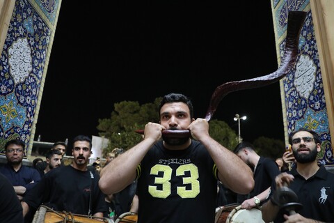 تصاویر/ حال و هوای حرم حضرت معصومه (س) در شب شهادت امام رضا (ع)