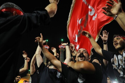 تصاویر/ حال و هوای حرم حضرت معصومه (س) در شب شهادت امام رضا (ع)