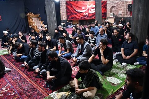 تصاویر/ مراسم شب شهادت امام رضا (ع) در شهرستان خوی