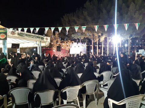 تصاویر/ سوگواری شامگاه شهادت حضرت امام رضا(ع) در چایخانه امام رضا(ع) آران و بیدگل