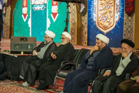 تصاویر | سخنرانی نماینده ولی فقبه در استان آذربایجان شرقی در صحن قدس حرم رضوی