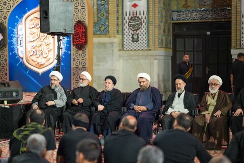 تصاویر | سخنرانی نماینده ولی فقبه در استان آذربایجان شرقی در صحن قدس حرم رضوی