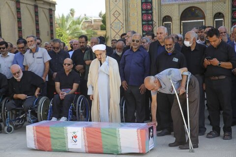 تصاویر| آیین تشییع پیکر شهید حاج منصور لطفی در حرم مطهر سیدعلاالدین حسین(ع) برگزار شد