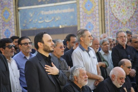 تصاویر| آیین تشییع پیکر شهید حاج منصور لطفی در حرم مطهر سیدعلاالدین حسین(ع) برگزار شد