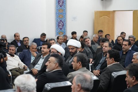 تصاویر دیدار مدیران دستگاه های اجرایی با نماینده ولی فقیه در لرستان