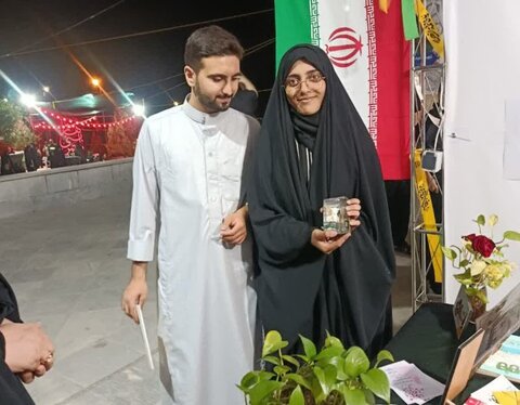 تصاویری از فعالیت طلاب موسسه آموزش عالی ریحانة النبی اراک در موکب امام رضا (ع)
