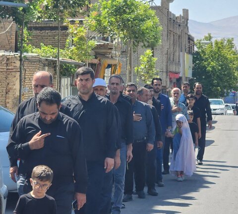 تصاویر/ عزاداری خیابانی مردم چایپاره در سوگ شهادت امام رضا(ع)