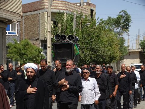 تصاویر/ عزاداری خیابانی مردم چهاربرج در سوگ شهادت امام رضا علیه السلام