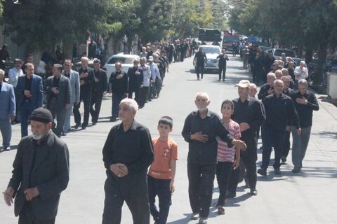 تصاویر/ عزاداری خیابانی در شهرستان میاندوآب همزمان با سالروز شهادت امام رضا (ع)