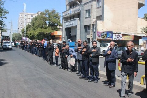تصاویر/ عزاداری خیابانی در شهرستان میاندوآب همزمان با سالروز شهادت امام رضا (ع)