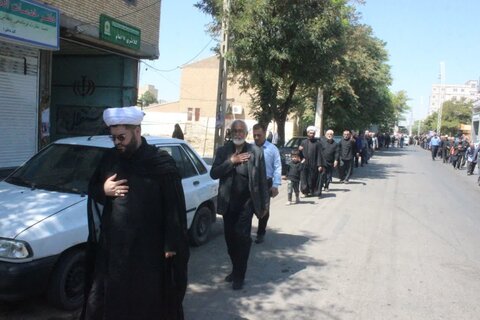 تصاویر/ عزاداری خیابانی در شهرستان میاندوآب همزمان با سالروز شهادت امام رضا (ع)