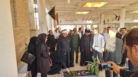 تصاویر/ تجديد میثاق مسئولان گناوه با آرمان‌های شهدا